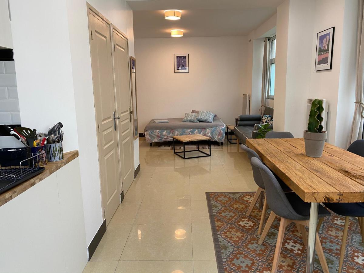 Appartement Large&unique souplex 60sqm, well located à Paris Extérieur photo